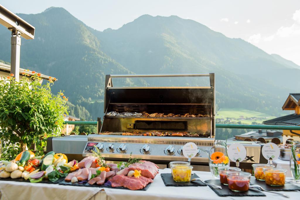 Aktivhotel Alpendorf Sankt Johann im Pongau Exterior photo